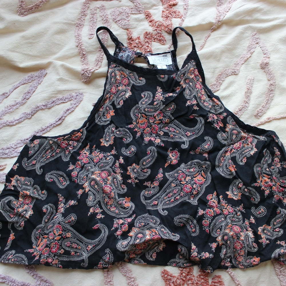 L.A. Hearts Large Flowy Multi-Colored Pattern Tank